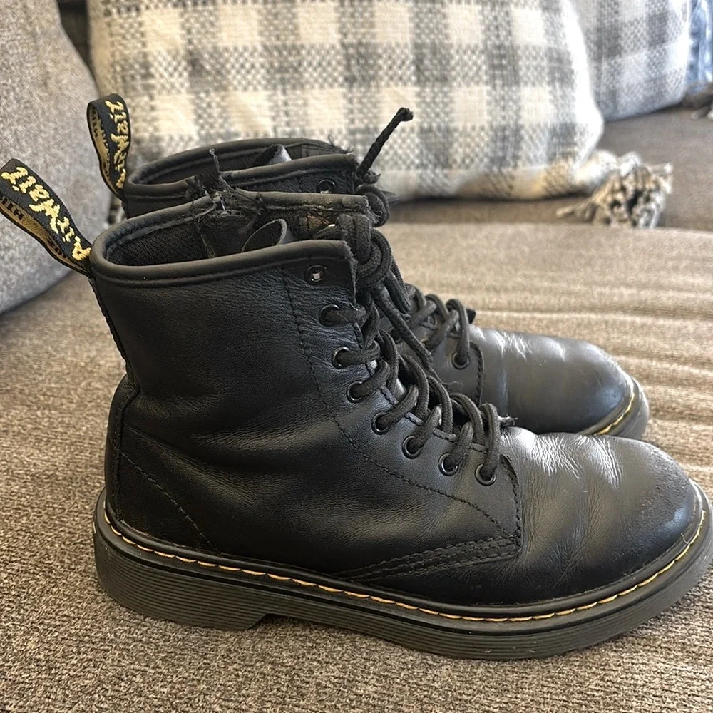 Dr Martens Kids Black Leather‎ Lace Boots Size 3